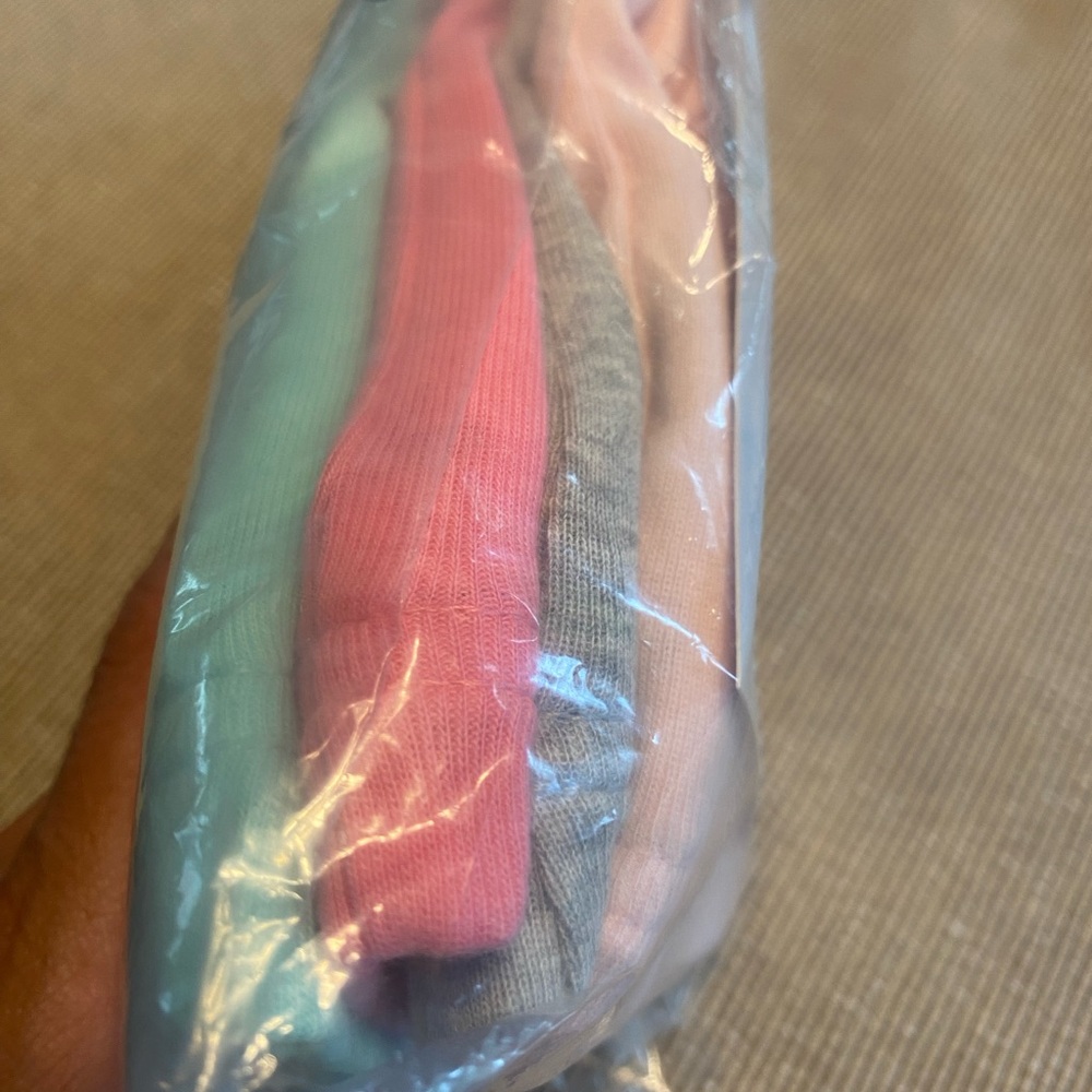 Baby girl carters leggings size 6-9 months new in plastic. Get 4 leggings total